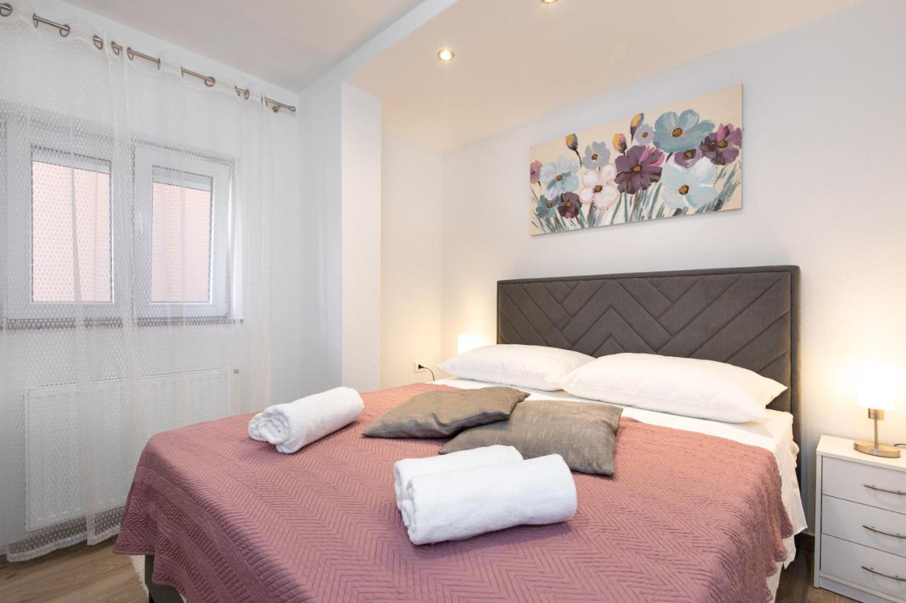 Apartman Ruza Krk Town Eksteriør billede