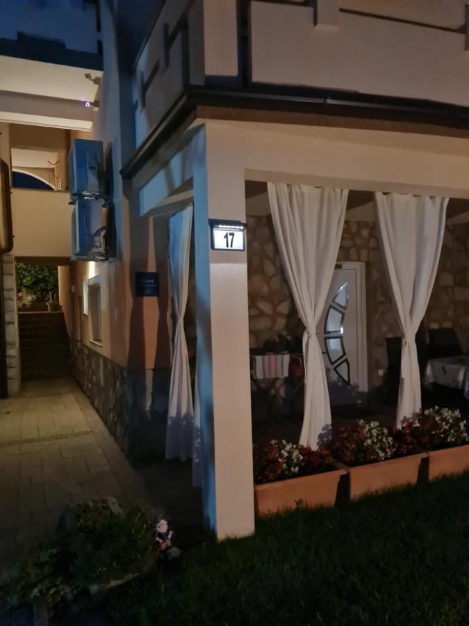 Apartman Ruza Krk Town Eksteriør billede